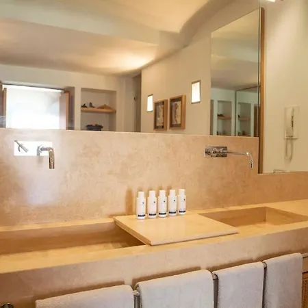 Joey - Prestigious With Private Garage In The Heart Of פוזיטנו