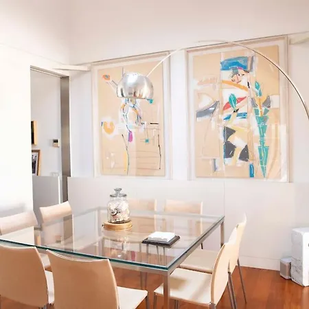 Joey - Prestigious With Private Garage In The Heart Of * פוזיטנו