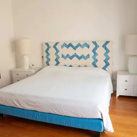 Joey - Prestigious With Private Garage In The Heart Of *