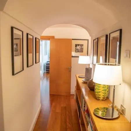 Joey - Prestigious With Private Garage In The Heart Of Positano