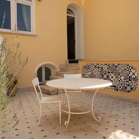 Villa Joey - Prestigious With Private Garage In The Heart Of
