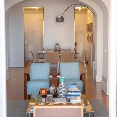 Villa Joey - Prestigious With Private Garage In The Heart Of *