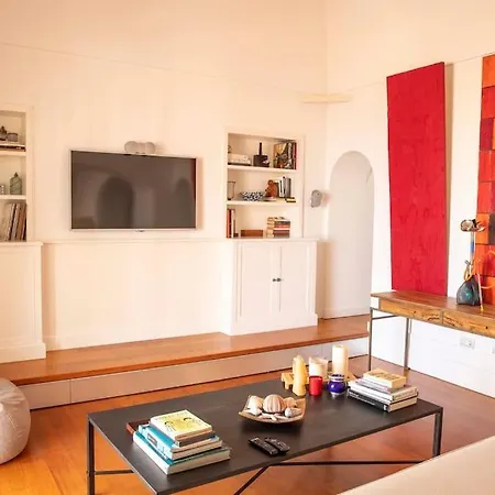 Joey - Prestigious With Private Garage In The Heart Of Villa Positano