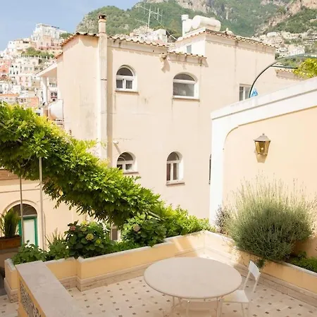 Villa Joey - Prestigious With Private Garage In The Heart Of Positano