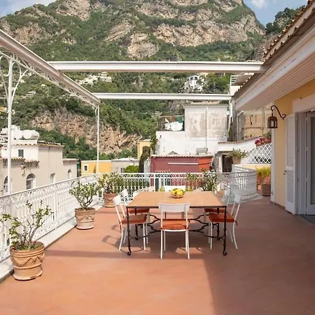 Villa Joey - Prestigious With Private Garage In The Heart Of
