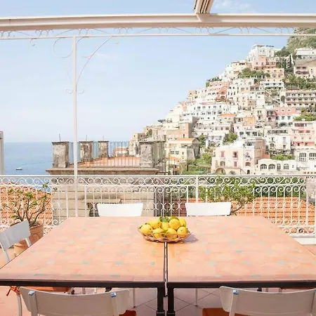 Villa Joey - Prestigious With Private Garage In The Heart Of *